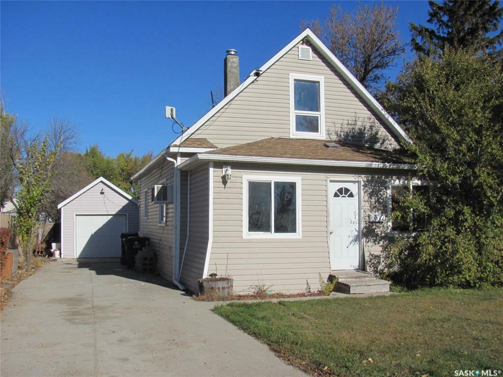 Property Photo:  228 Agnes Avenue  SK S0K 0C0 