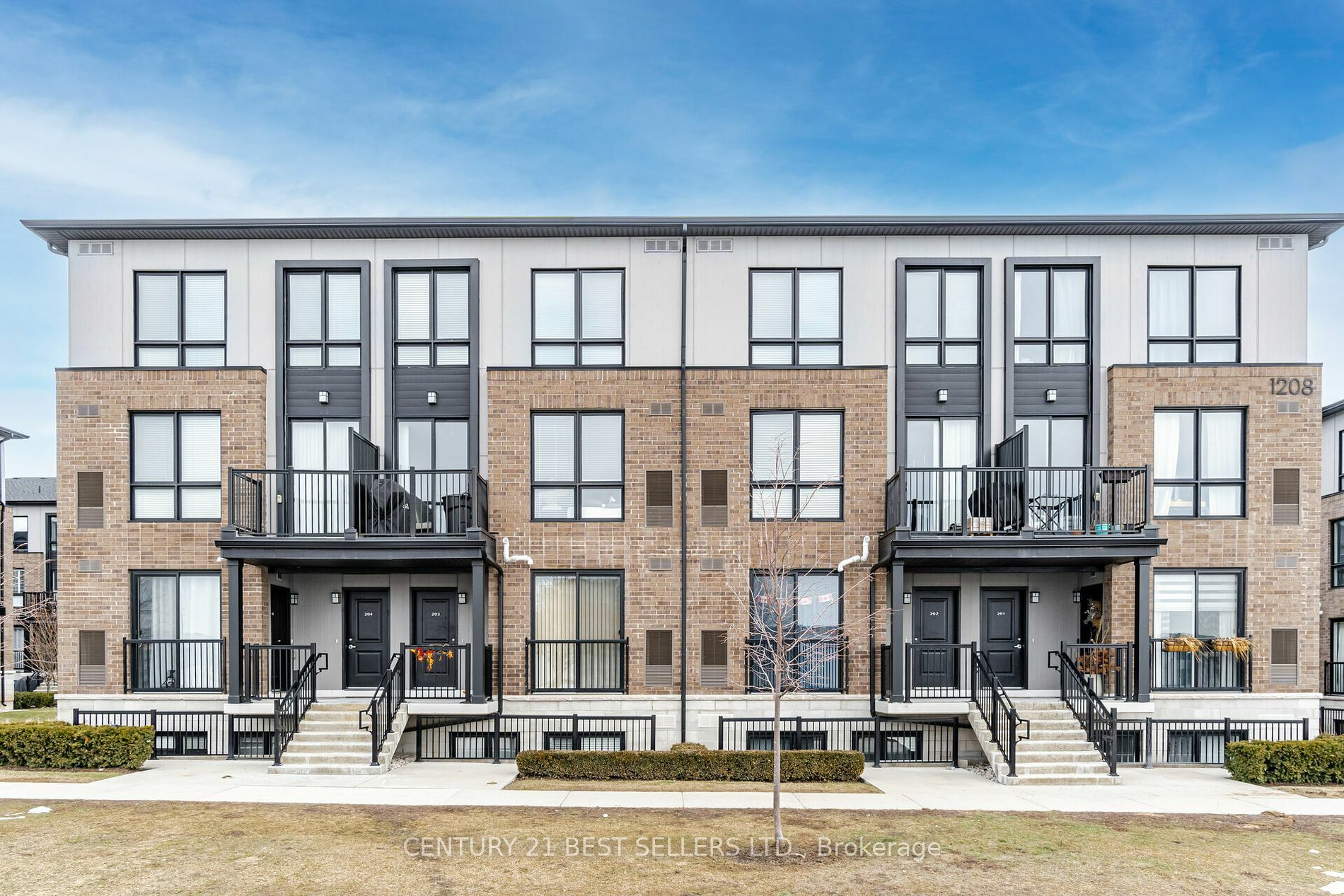 Photo de la propriété:  1208 Main St E 201  ON L9T 9K7 