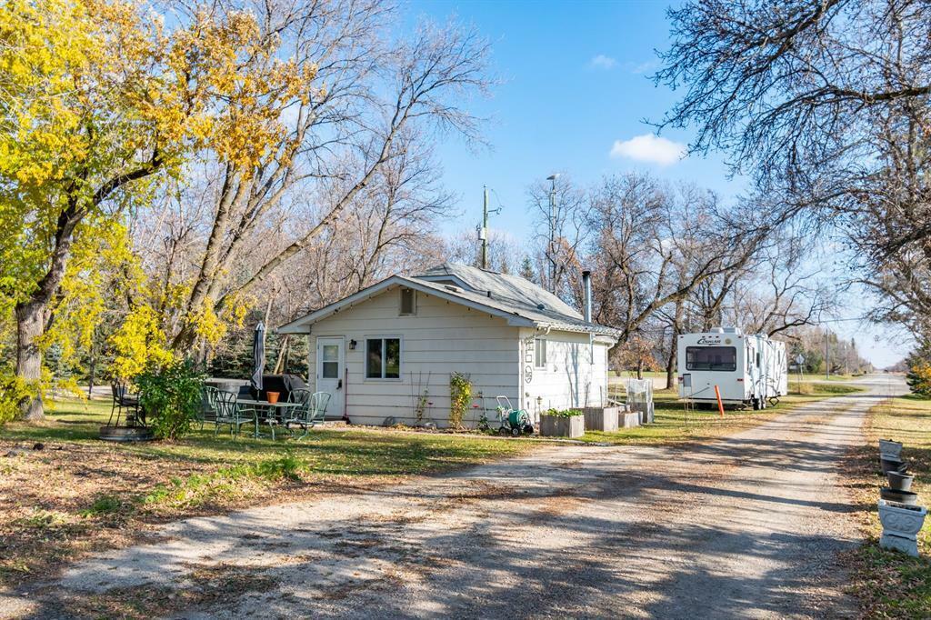 Property Photo:  7716 Henderson Highway  MB R1B 1A1 