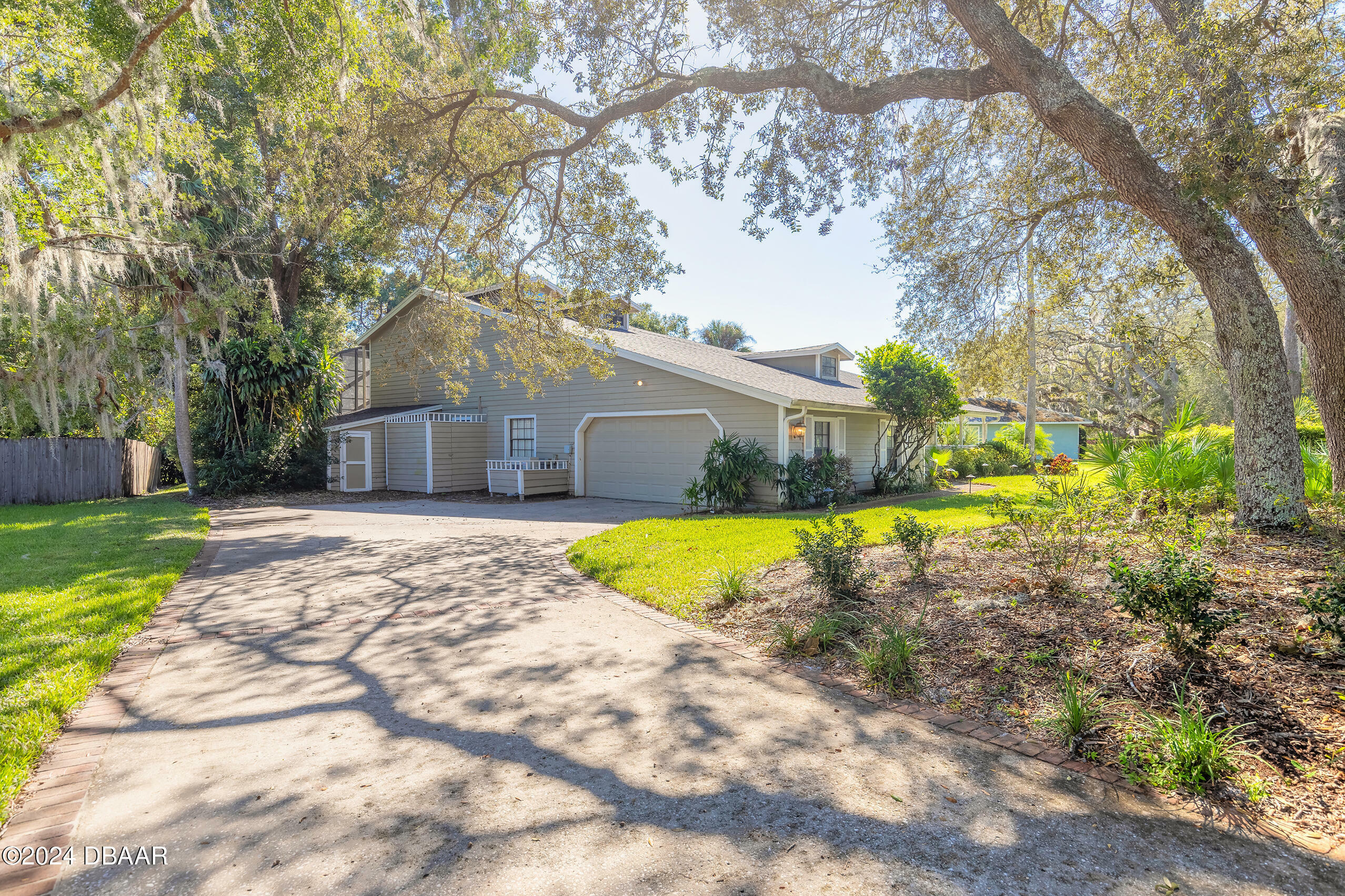 Property Photo:  686 Tuscora  FL 32708 