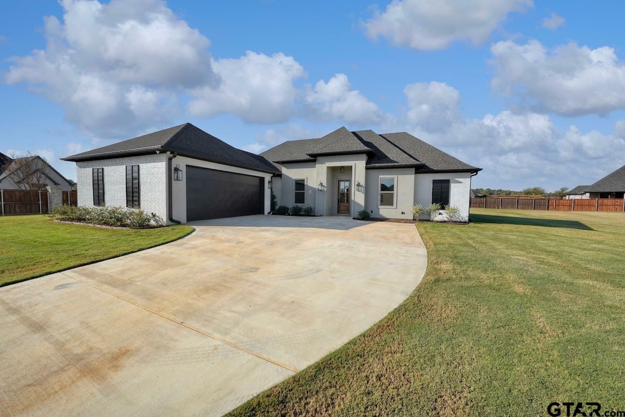 Property Photo:  205 Serenity Drive  TX 75757 