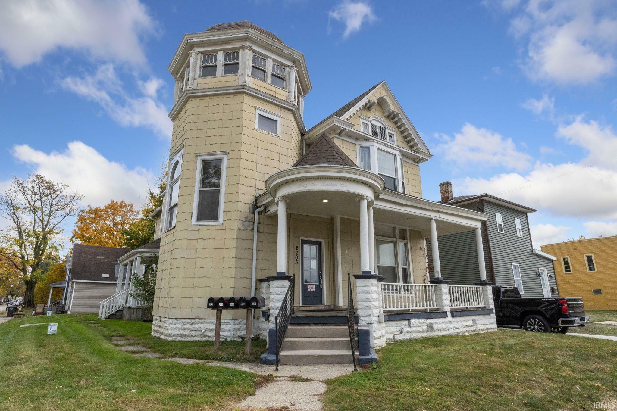 Property Photo:  2205 Broadway Avenue  IN 46802 