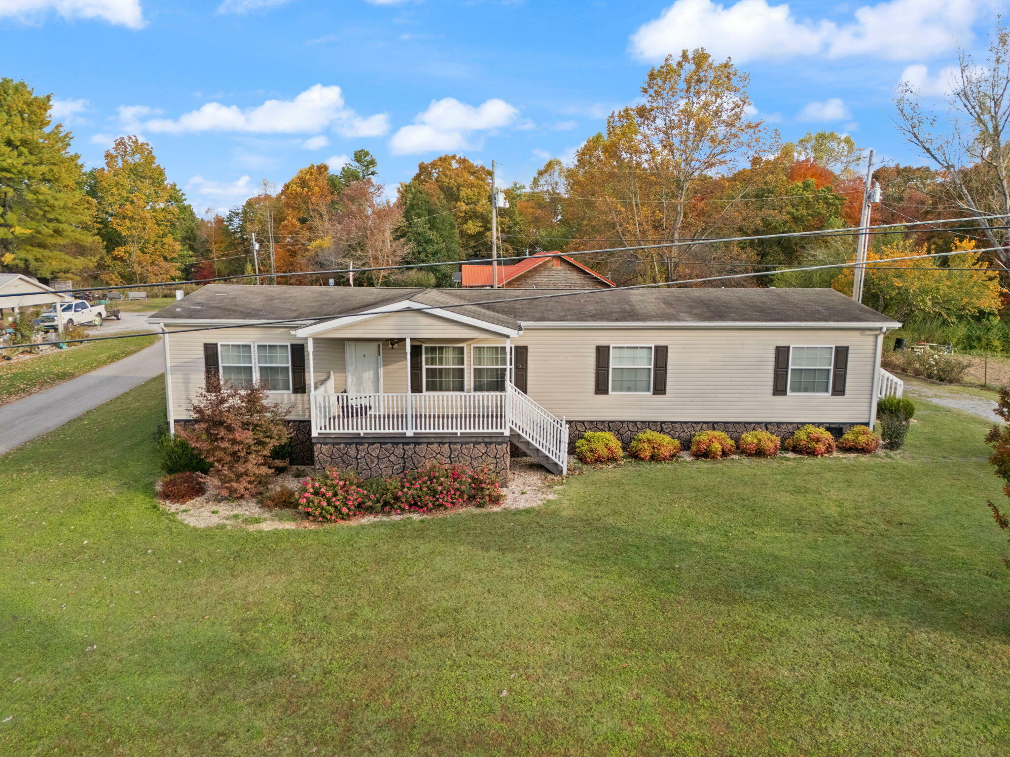 Property Photo:  5444 Somerset Road  KY 40741 