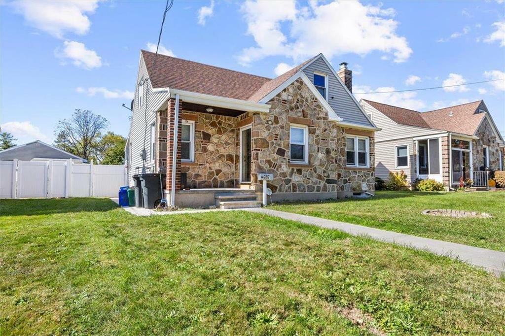 Property Photo:  707 Keystone Avenue  PA 18018 