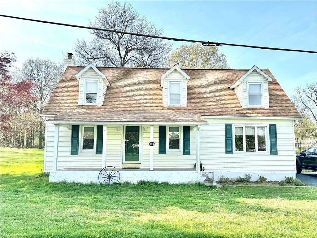 Property Photo:  743 South Dogwood Road  PA 18088 