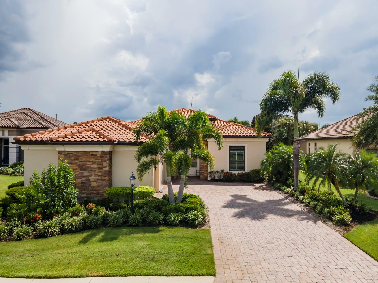 Property Photo:  13816 Palazzo Terrace  FL 34211 