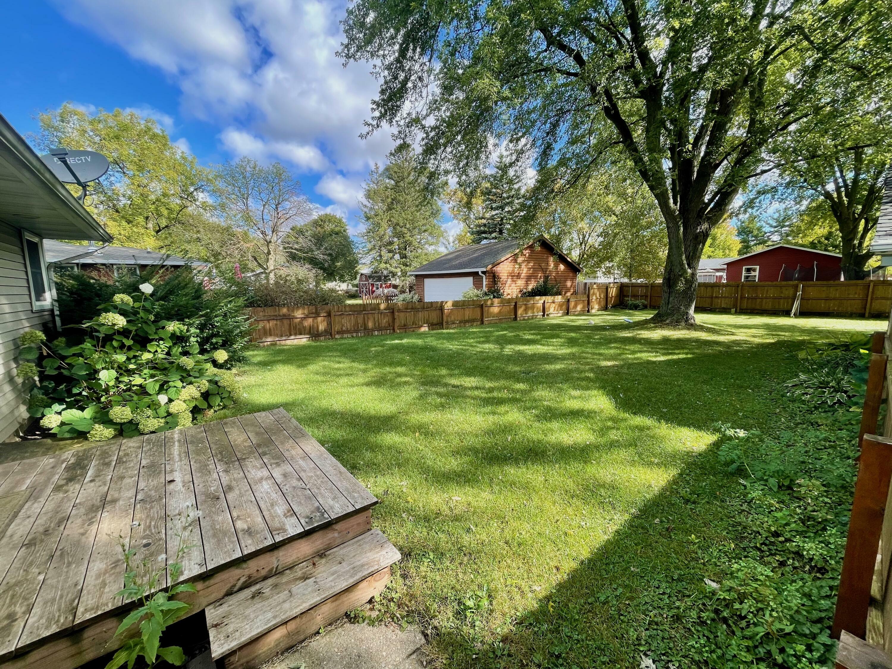 Property Photo:  409 N Lincoln St  WI 53121 