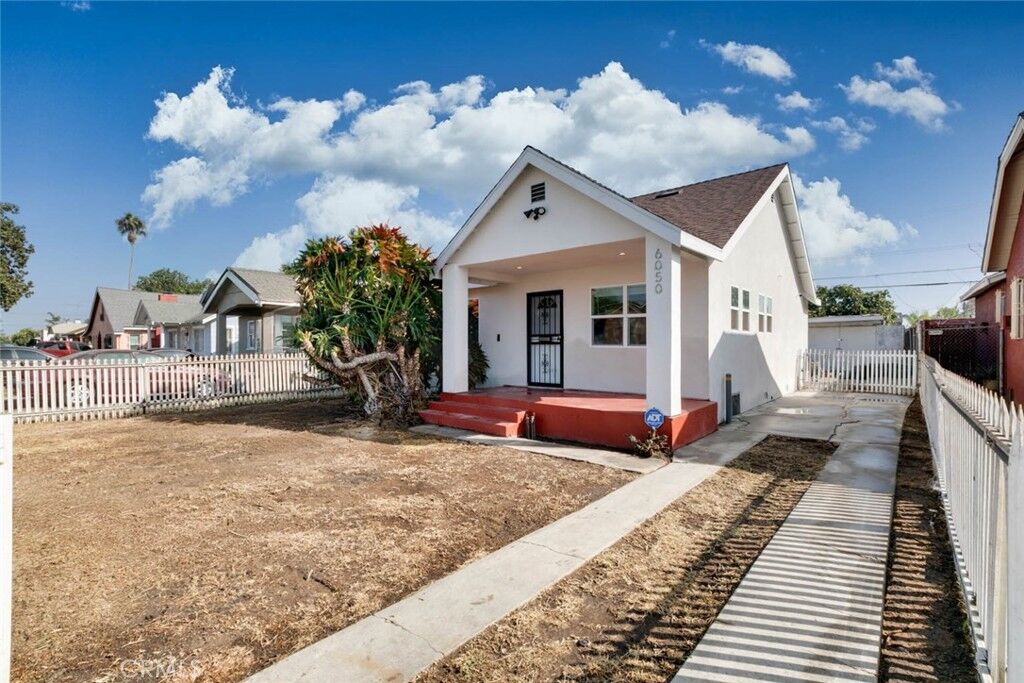 Property Photo: 6050 Madden Avenue CA 90043