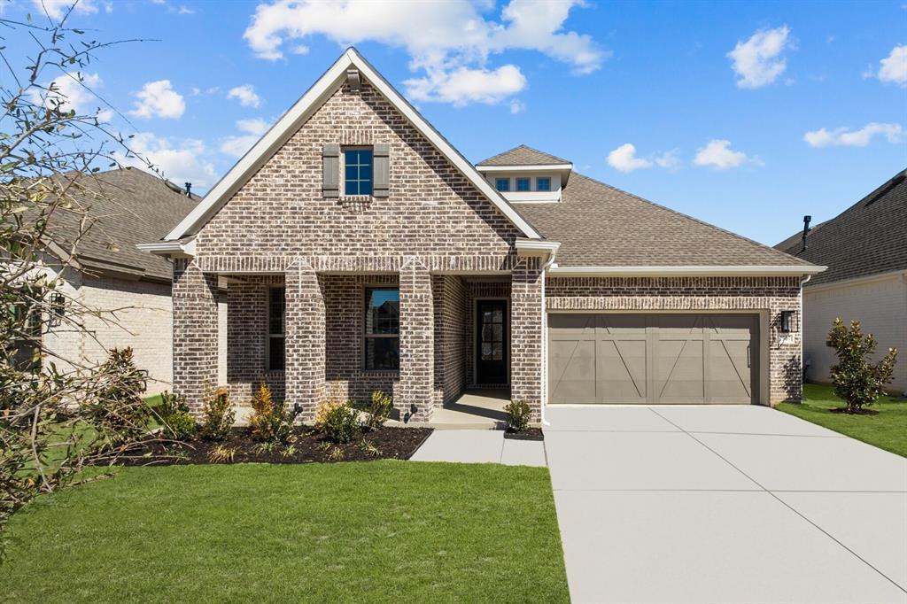 Property Photo:  2907 Long Trail  TX 76063 