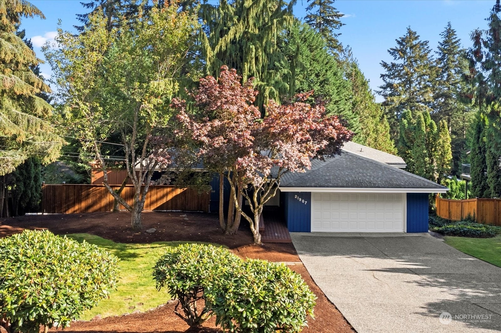 Property Photo:  21907 3rd Avenue SE  WA 98021 