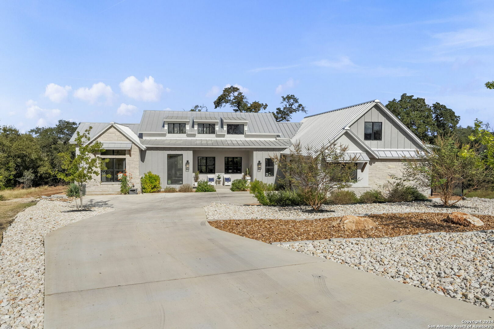 Property Photo: 1220 Brushy Curve TX 78132