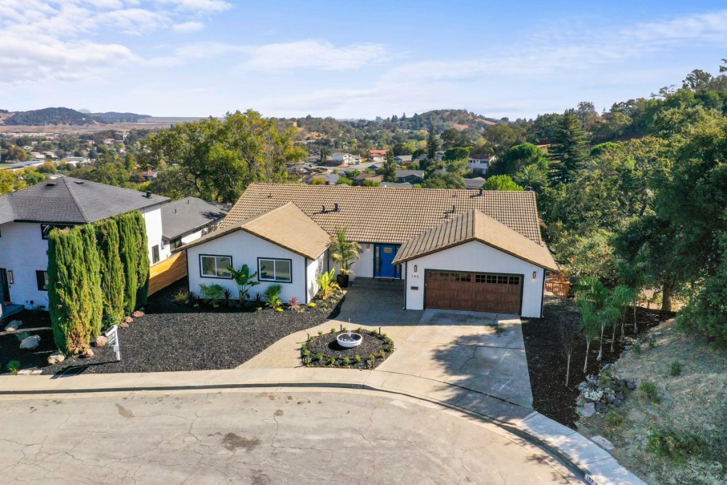 Property Photo:  195 Drakewood Place  CA 94947 