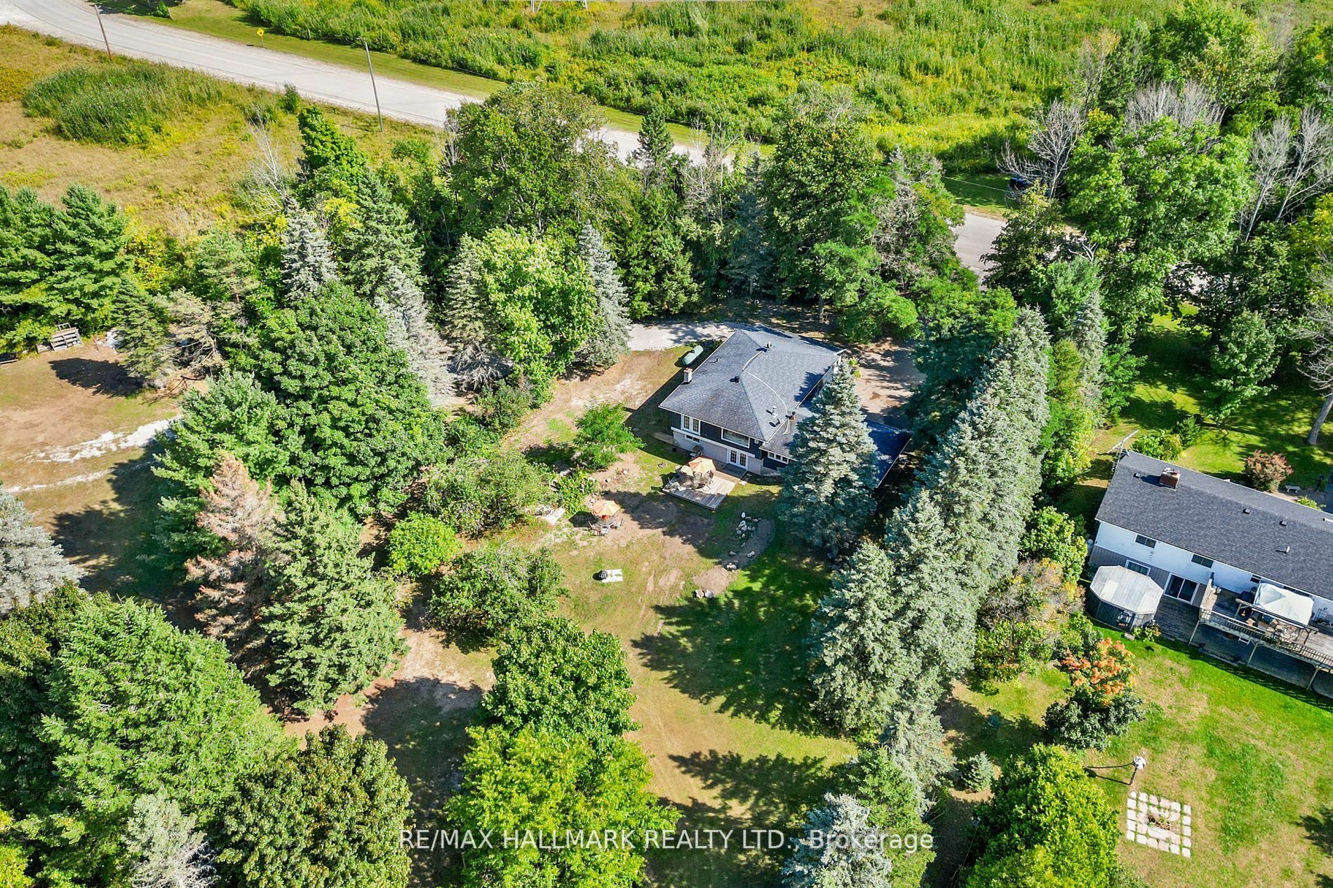 2422 Snow Valley Rd  Springwater ON L9X 1K1 photo