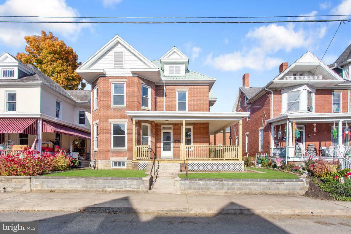 Property Photo:  207 W Second Street  PA 17268 