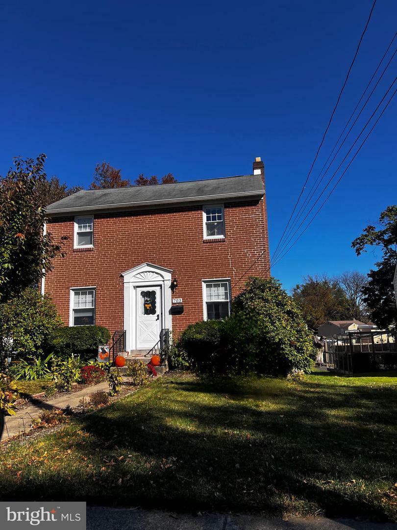 Property Photo:  703 Grant Avenue  PA 19090 