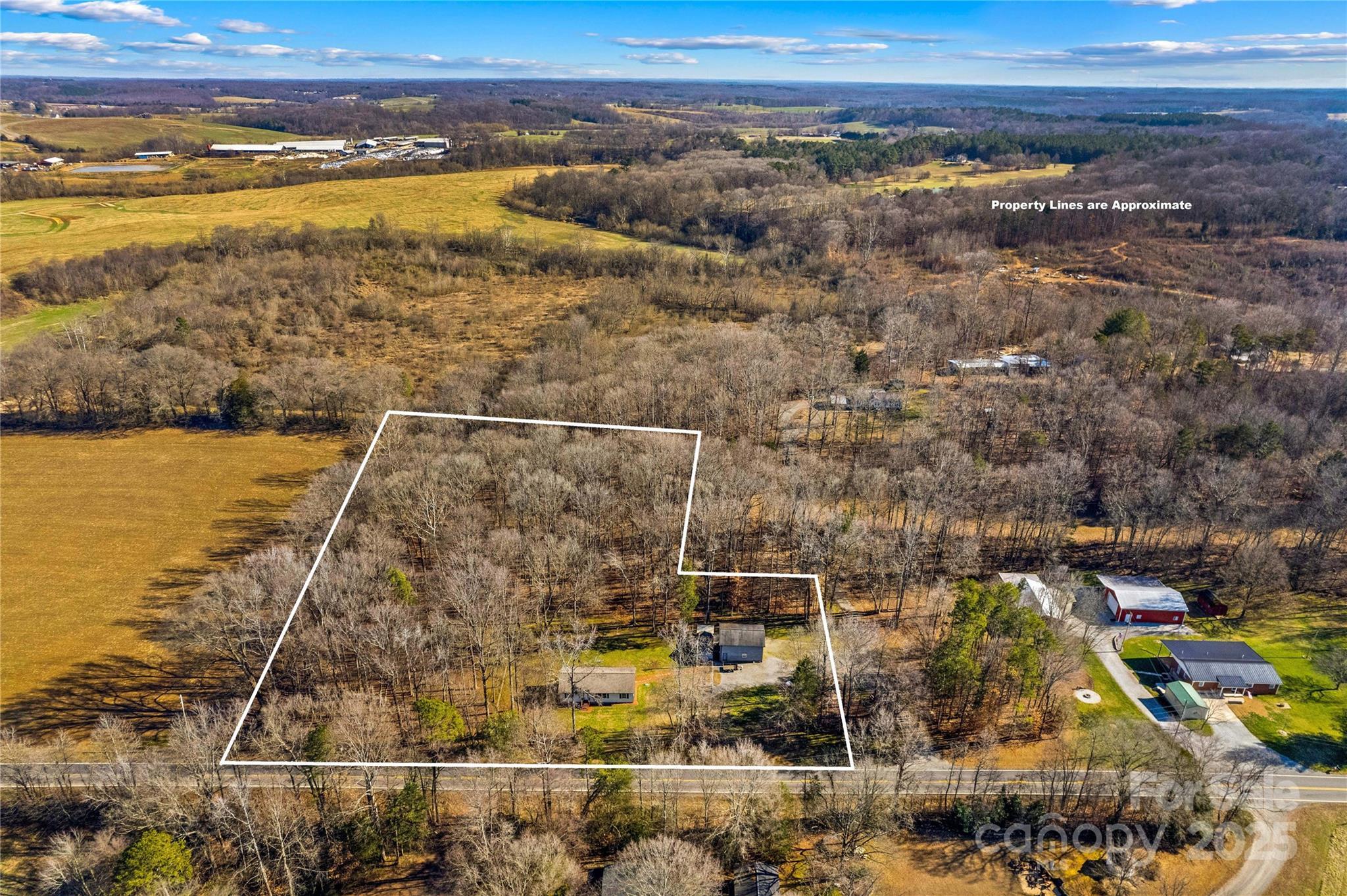 Property Photo: 797 Chief Thomas Road NC 28634