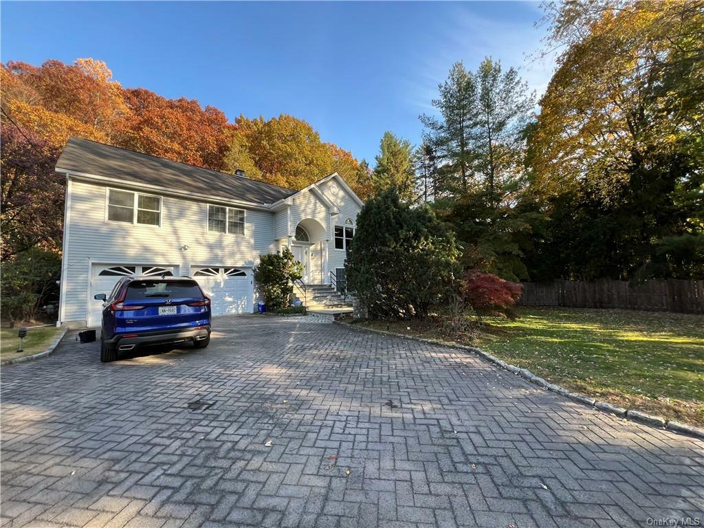 Property Photo:  17 Whittier Drive  NY 10594 