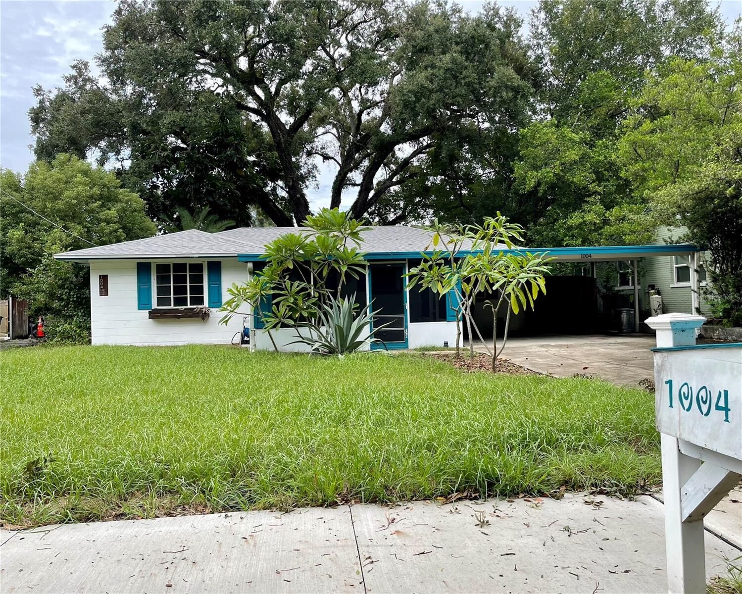 Property Photo: 1004 E Fern Street FL 33604
