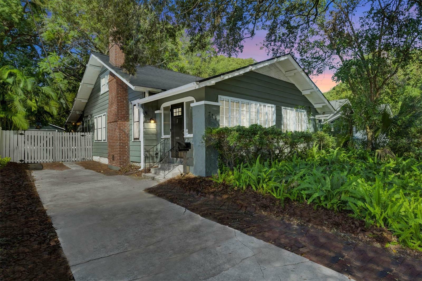 Property Photo:  716 Seminole Avenue  FL 32804 