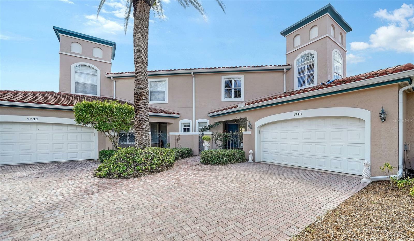 Property Photo:  1713 Starling Drive  FL 34231 