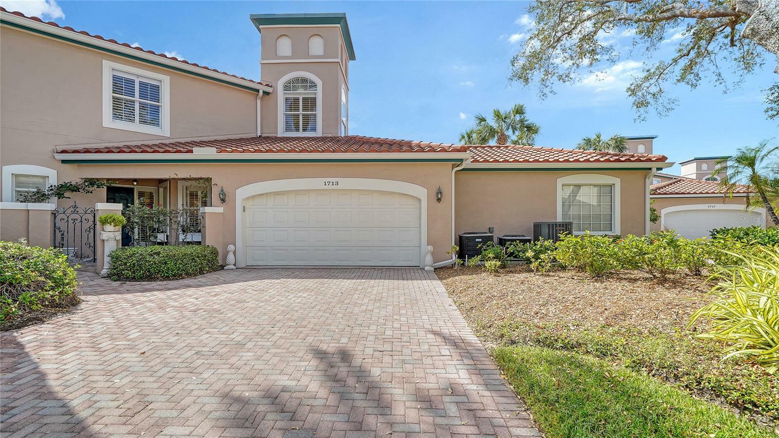 Property Photo:  1713 Starling Drive 1713  FL 34231 