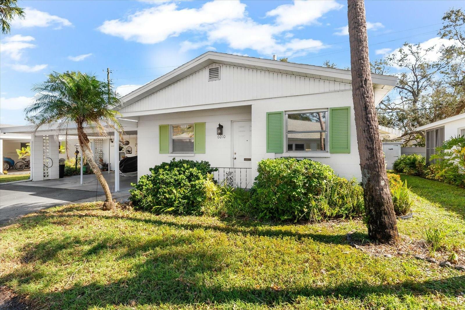 Property Photo:  6010 Arlene Way  FL 34207 