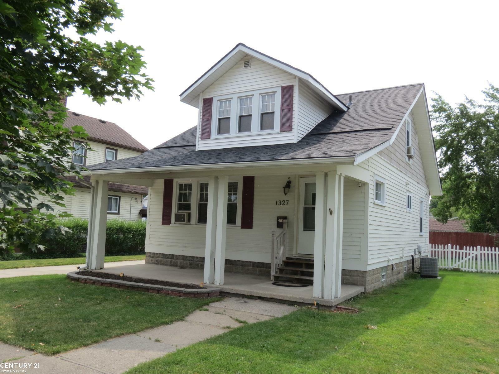 Property Photo:  1327 17th Street  MI 48060 