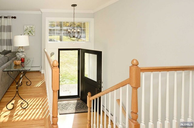 Property Photo:  11 Arrowhead Road  NJ 07436 