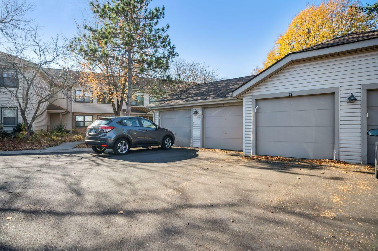 Property Photo:  990 Kensington Trail 205  MN 55123 