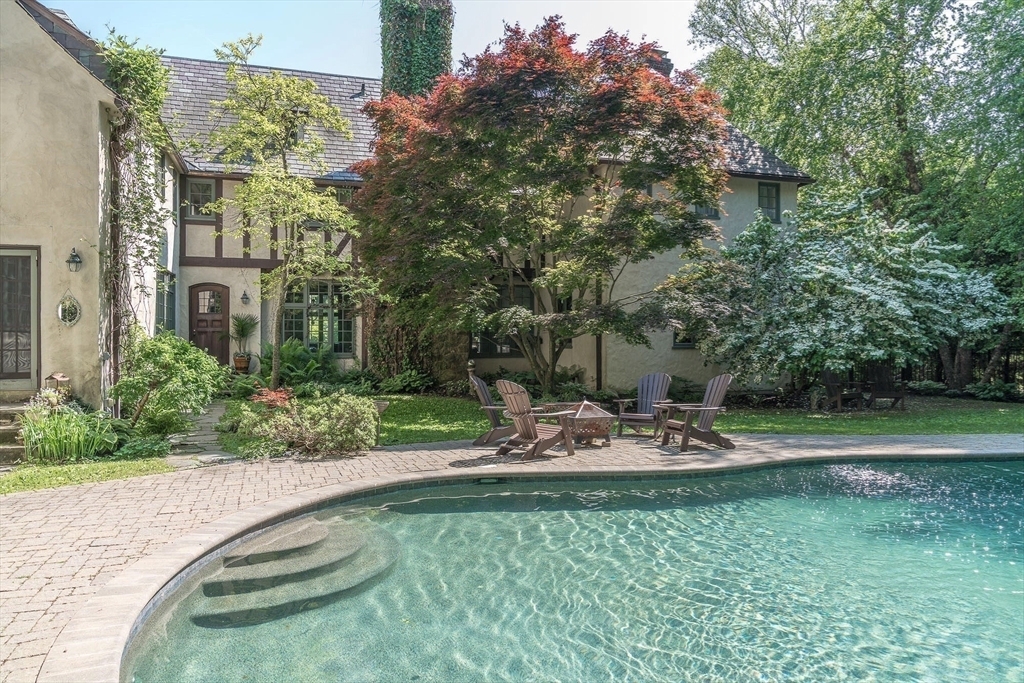 Property Photo: 1 Fawn Circle MA 01730