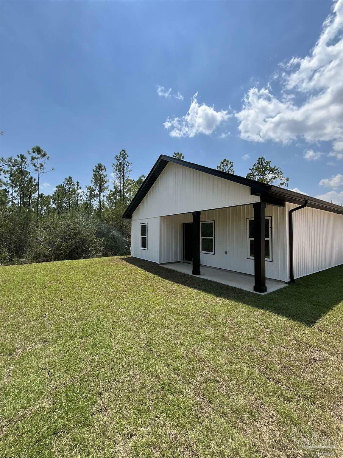 Property Photo:  2882 N 25th Ave  FL 32583 