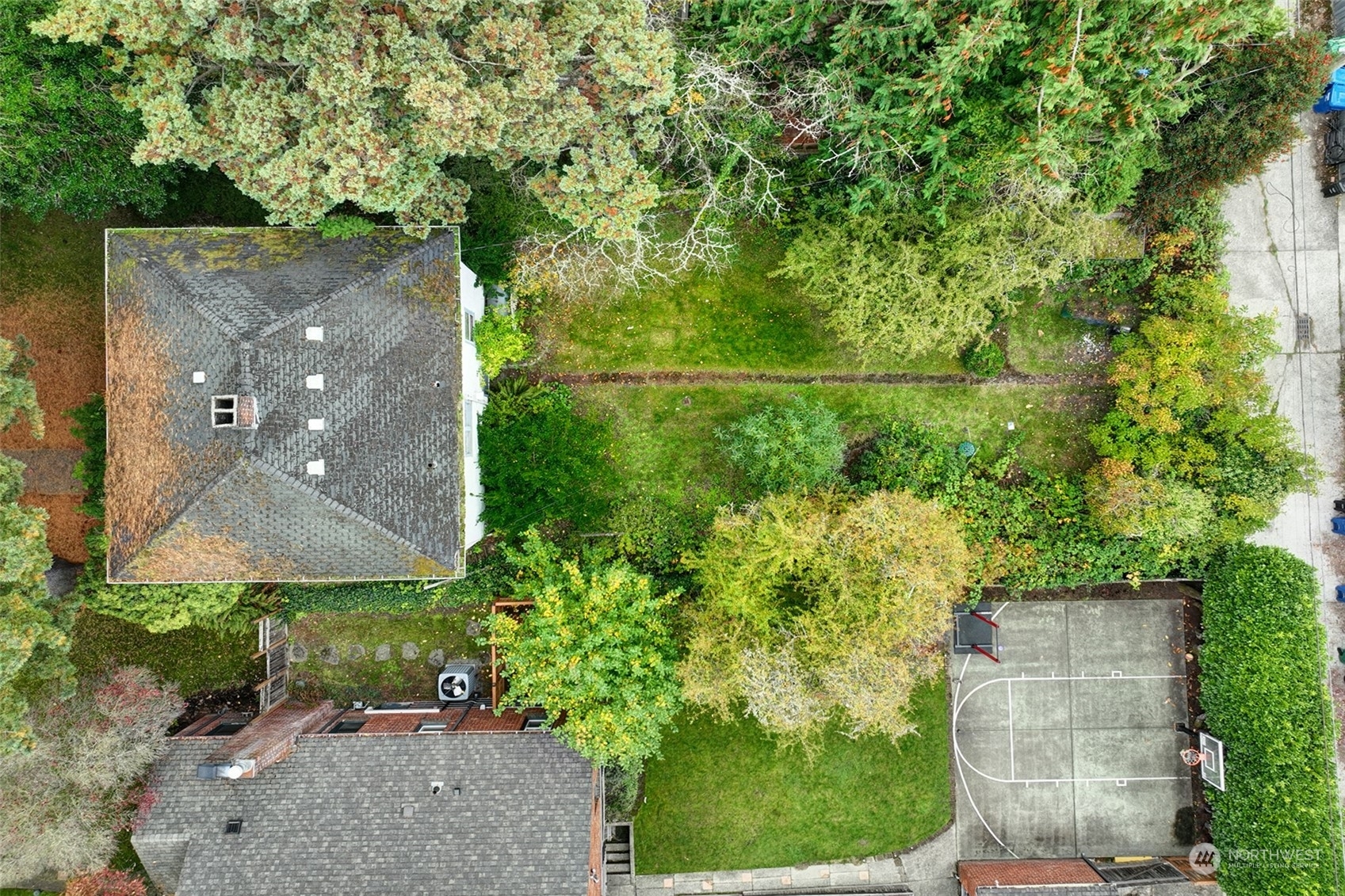 Property Photo:  1911 46th Avenue SW  WA 98116 