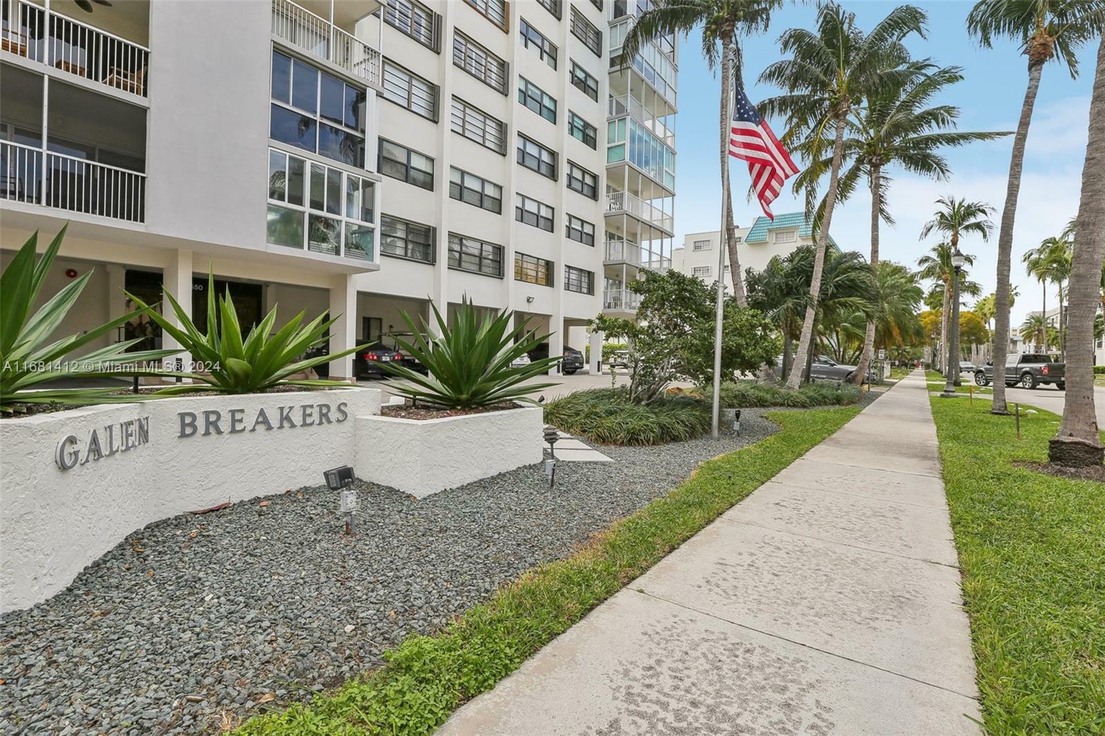 Property Photo:  550 Ocean Dr 9F  FL 33149 