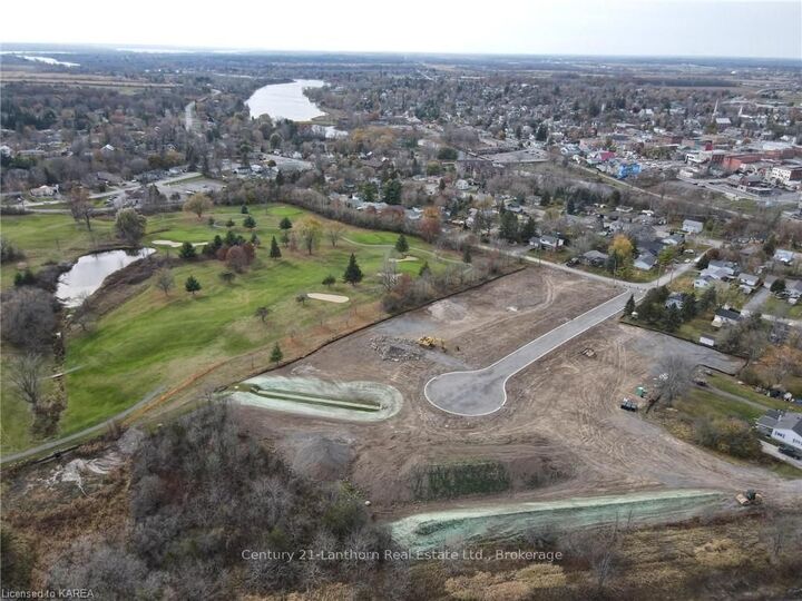 Property Photo:  24 Parks St  ON K7R 0G1 