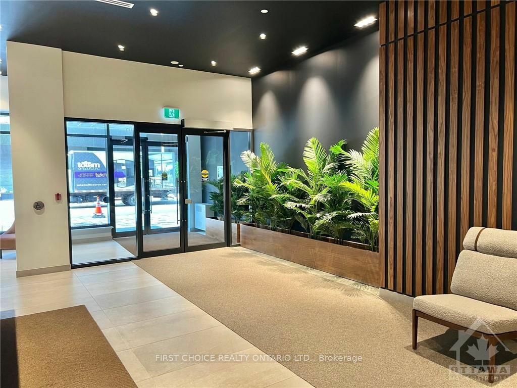 Property Photo:  340 Queen St 2407  ON K1R 0G1 