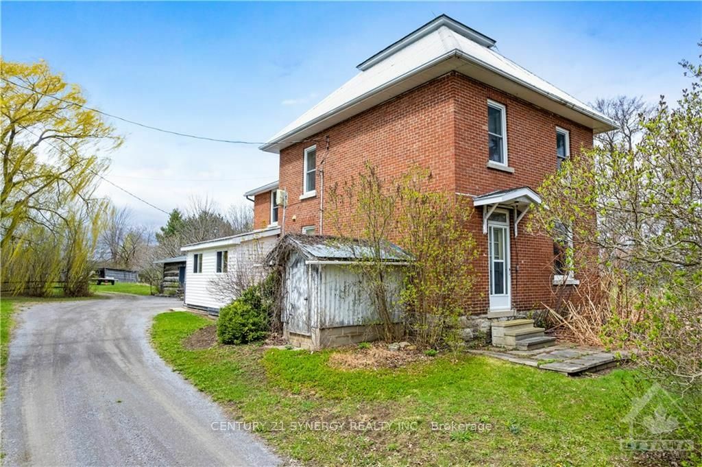 Property Photo:  157 Duncan Dr  ON K7S 3G8 