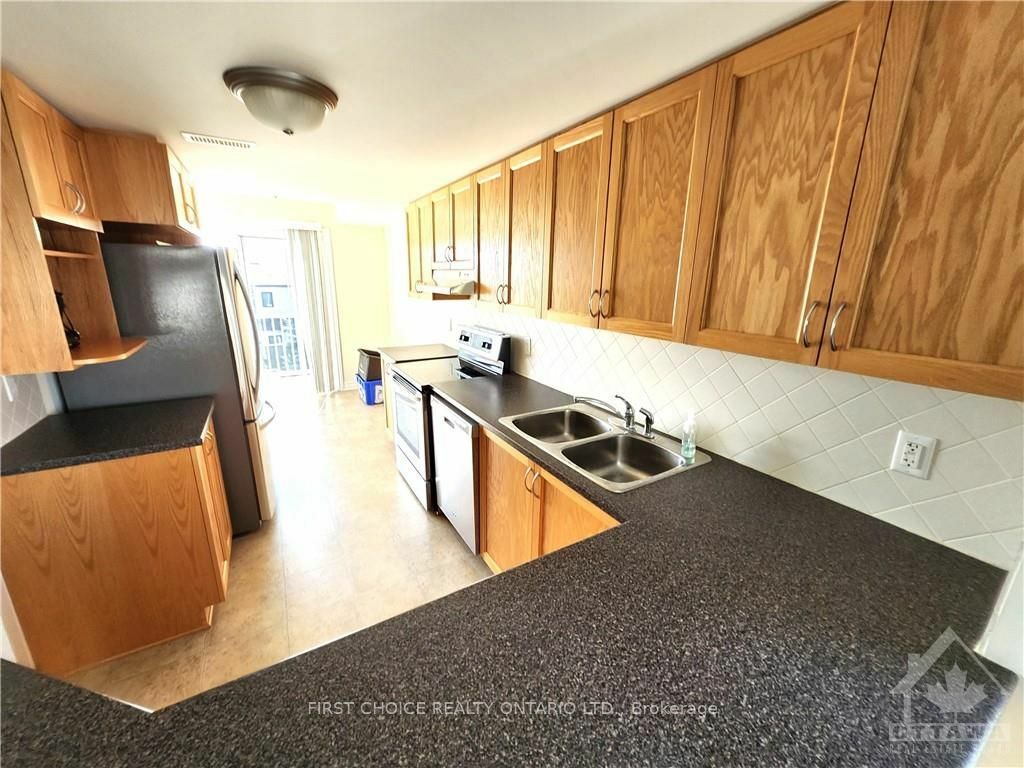 Property Photo:  750 Chapman Mills Dr  ON K2J 3V2 