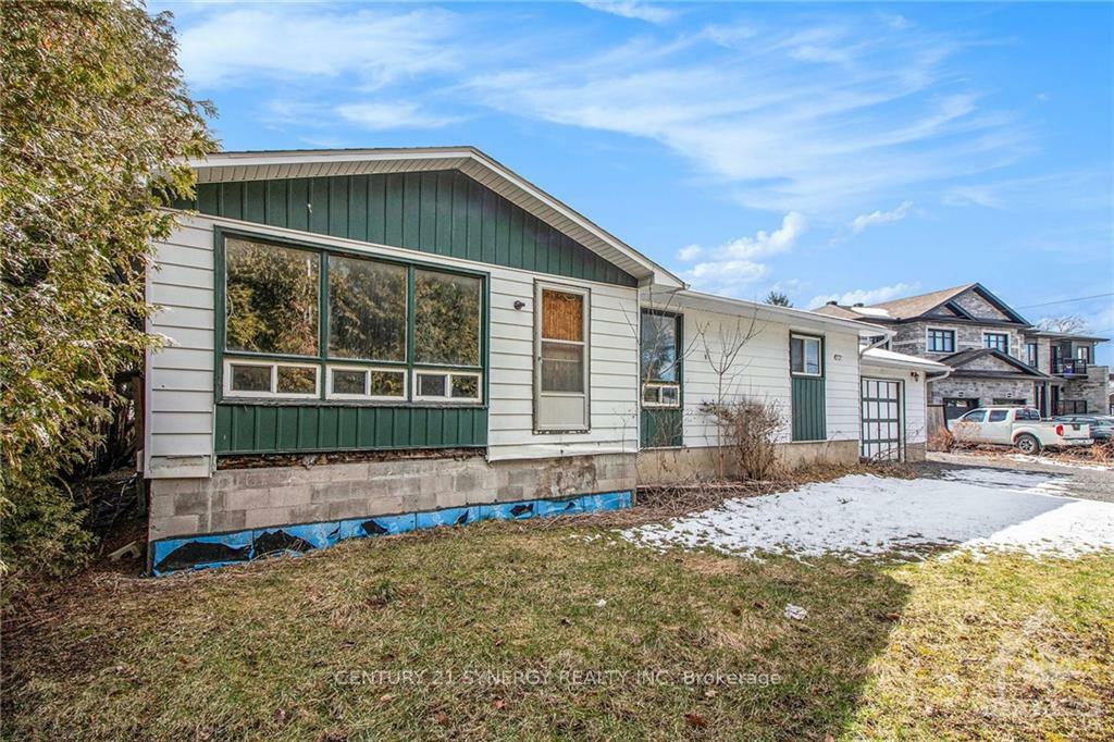 Property Photo: 102 Laurier Street ON K0A 1M0