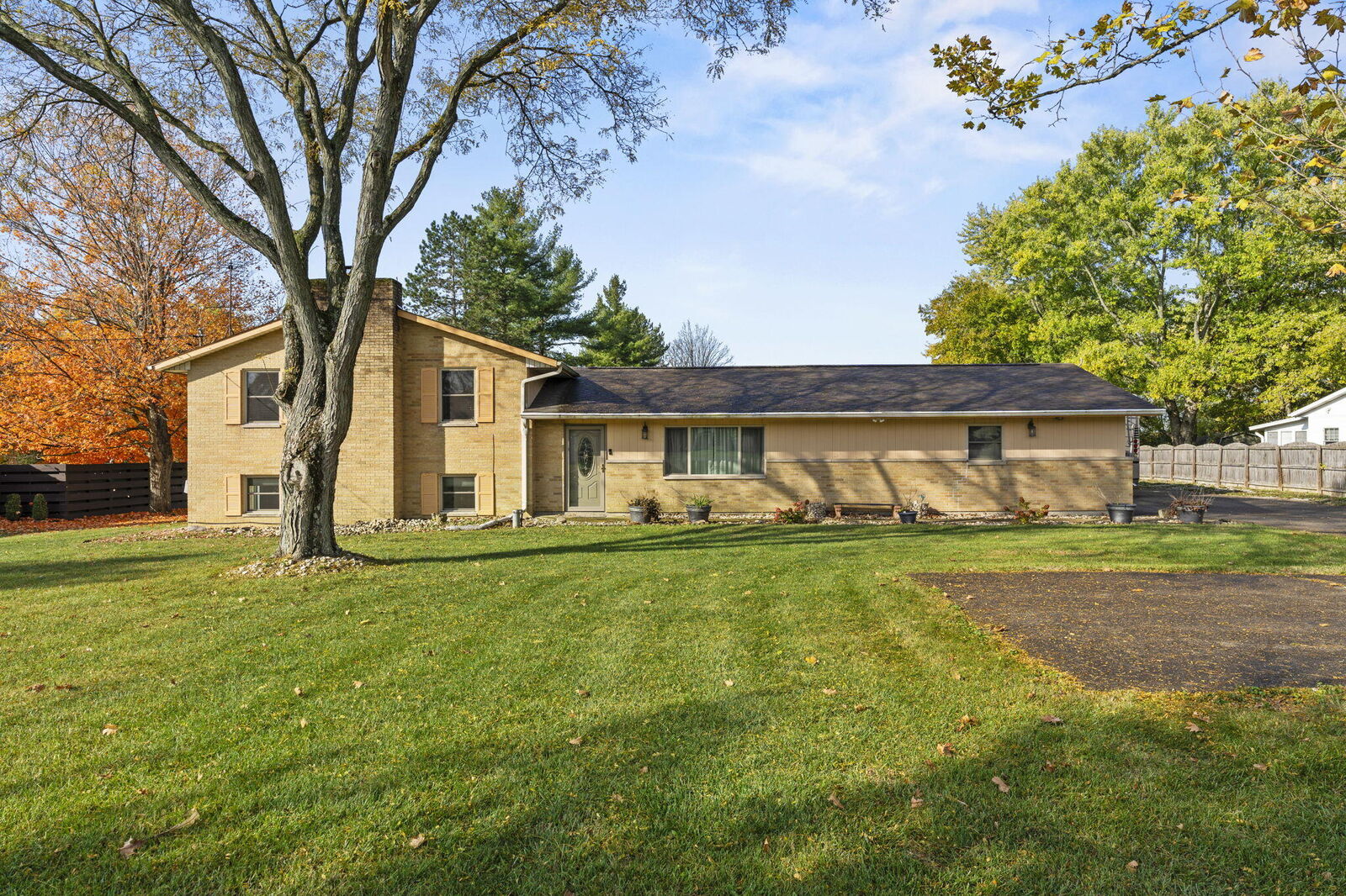 Property Photo:  3555 Miller Road  OH 45502 