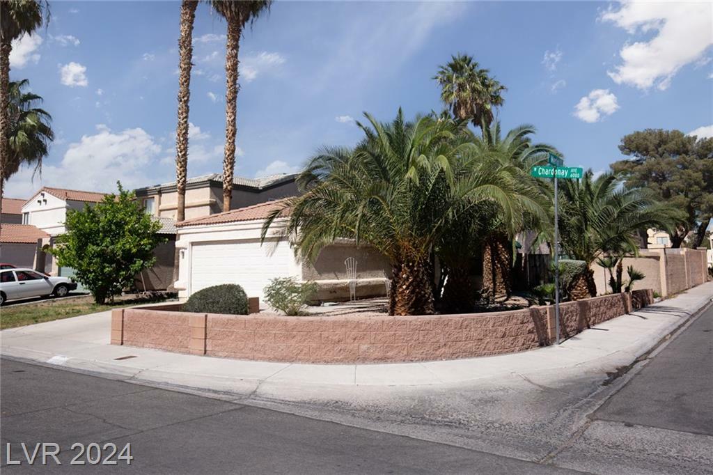 Property Photo:  6624 Chardonay Way  NV 89108 