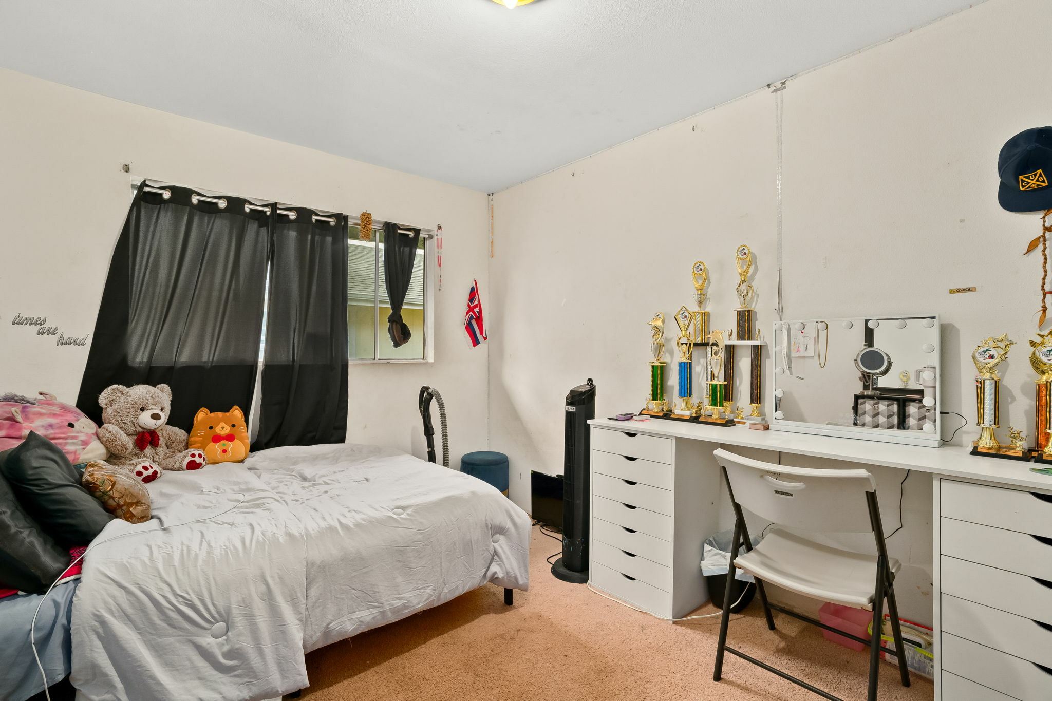 Property Photo:  4274 Oio St  HI 96766 