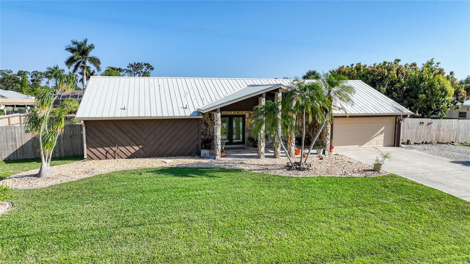 Property Photo:  12325 Mitchell Terrace  FL 33981 