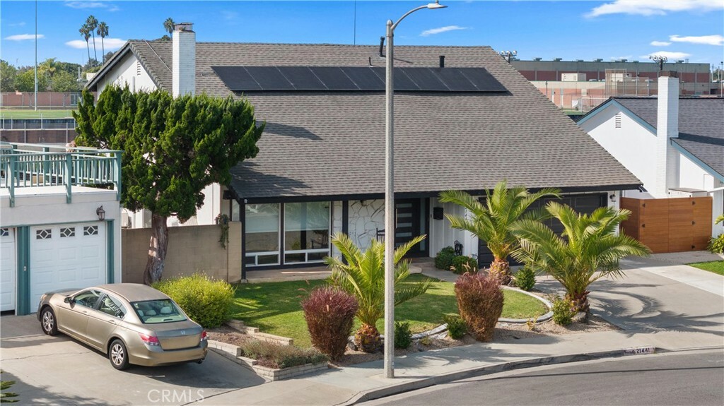 Property Photo:  21441 Fleet Lane  CA 92646 