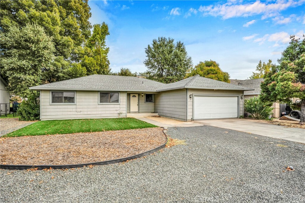 Property Photo:  18238 Deer Hollow Road  CA 95467 