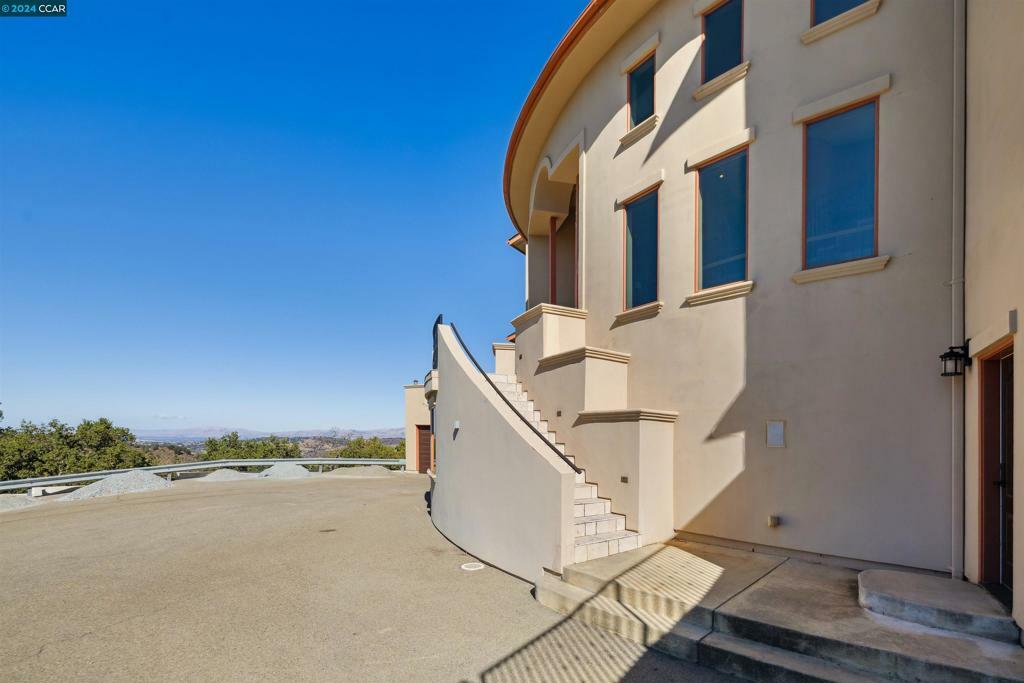 Property Photo:  10180 Cinnabar Hills Rd  CA 95120-9999 