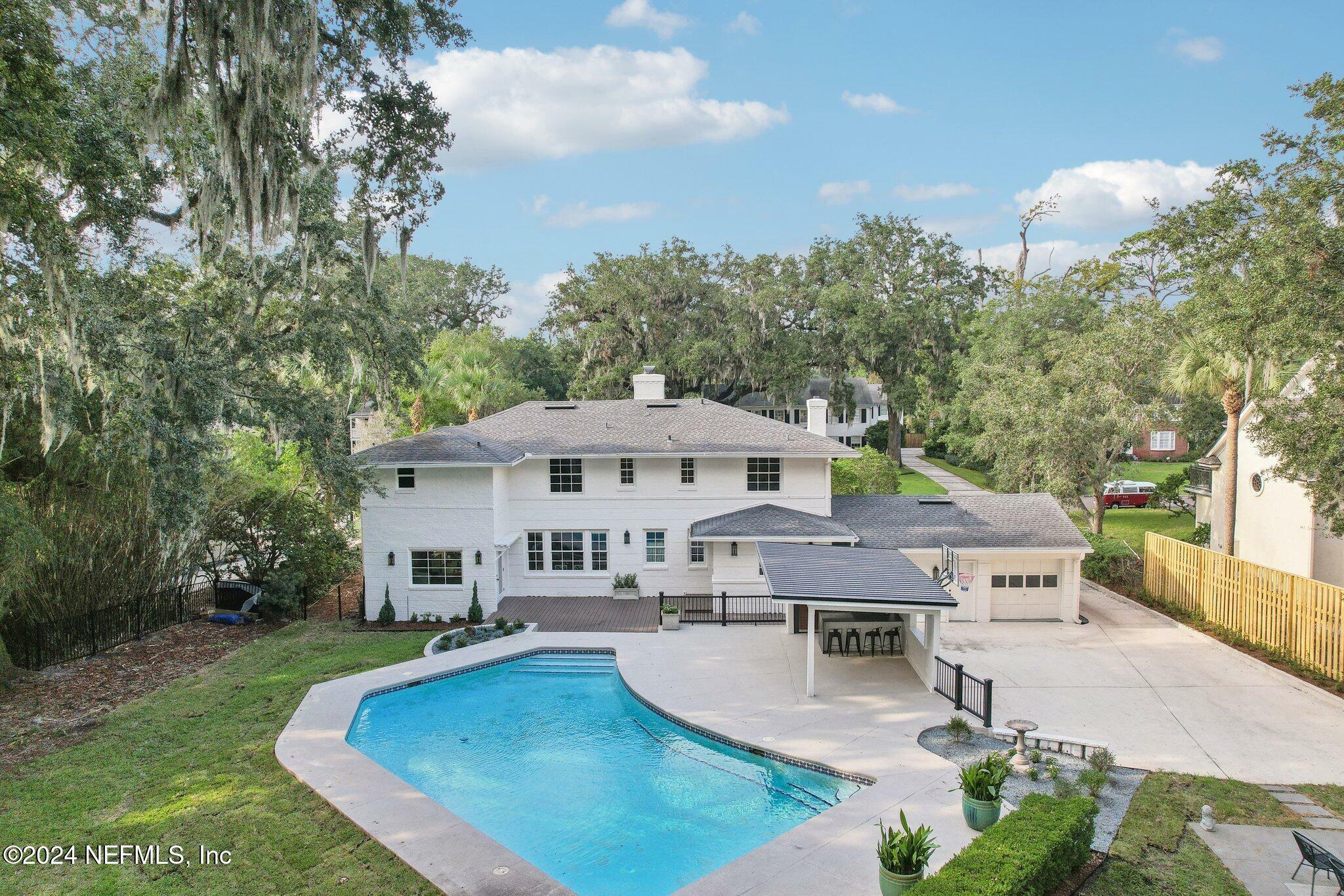 Property Photo:  944 Elder Lane  FL 32207 