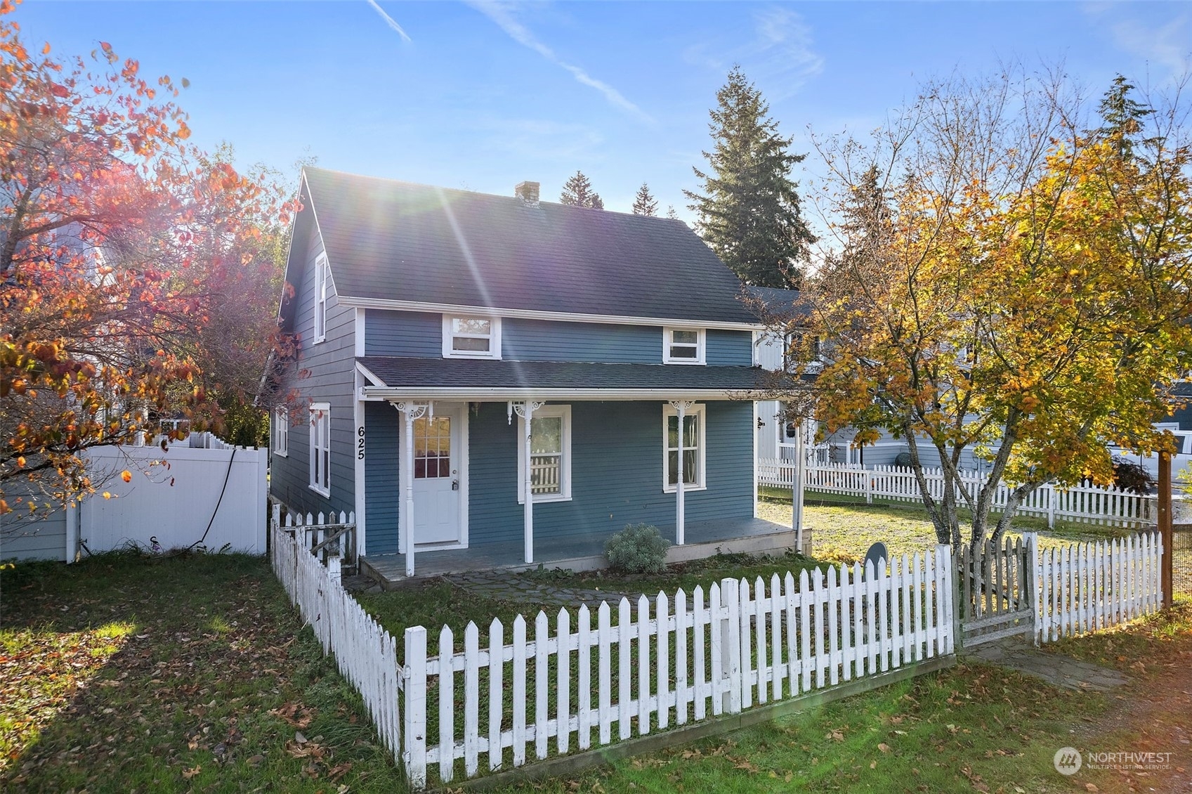 Property Photo:  625 Center Street W  WA 98328 