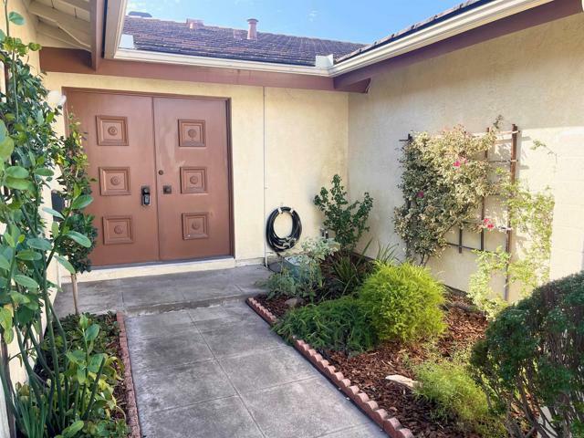 Property Photo: 6450 Lance Way CA 92120