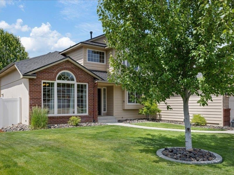 Property Photo:  9115 N James Ct  WA 99208 