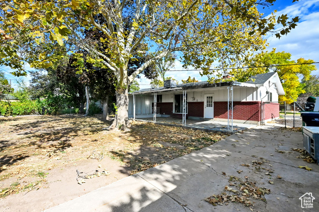 Property Photo:  1841 N 1690 W  UT 84041 